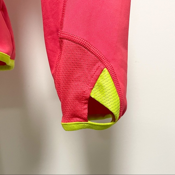 Puma Geranium Punch Windblock Hooded Soft Shell - Picture 9 of 13